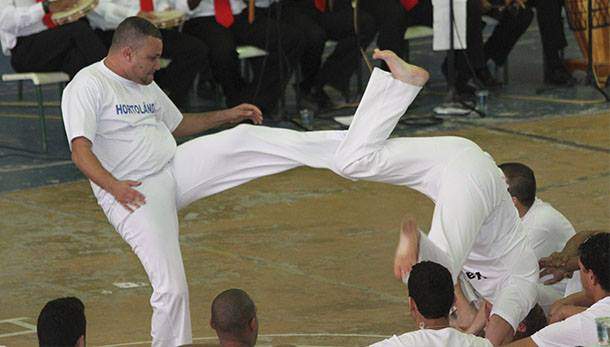 Atleta de capoeira de Hortolândia é medalha de prata nos jogos regionais de itatiba
