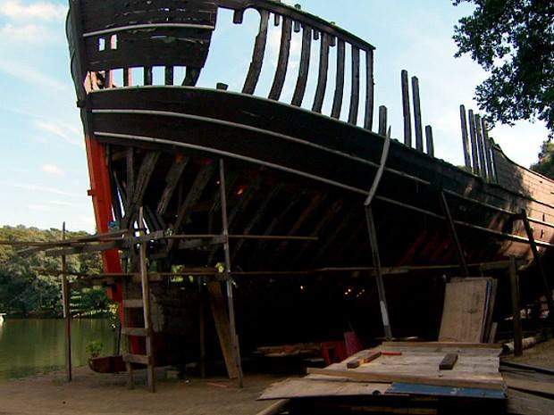 A caravela em reformas na Lagoa do Taquaral, em Campinas (Foto: Márcio Silveira/EPTV) A caravela em reformas na Lagoa do Taquaral, em Campinas
