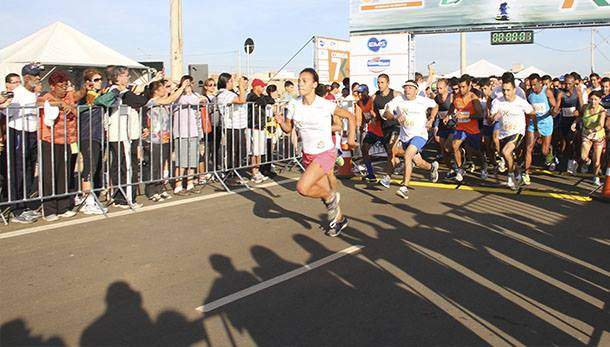 Corredores utilizam parques municipais para treinar para a Corrida Ecohorto Corredores utilizam parques municipais para treinar para a Corrida Ecohorto