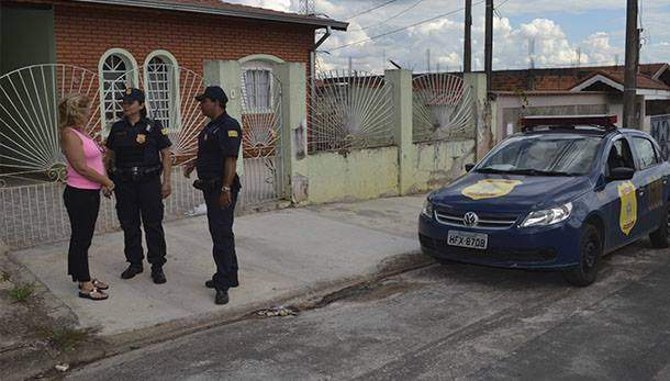 O tema Segurança e a Comunidade tem o objetivo de aproximar e orientar os moradores, com dicas preventivas para o dia-a-dia guarda comunitaria