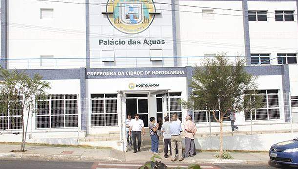 Repartições públicas fecham, segunda-feira (28/10), Dia do Servidor Público Repartições públicas fecham, segunda-feira (28/10), Dia do Servidor Público