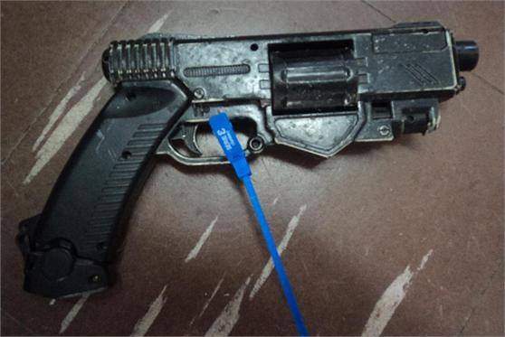 Motorista bate ônibus ao lutar com bandido em Sumaré Motorista bate ônibus ao lutar com bandido em Sumaré