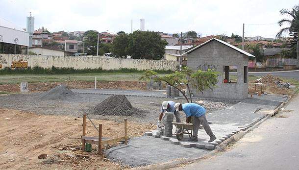 Prefeitura começa a construir PEVs Prefeitura começa a construir PEVs