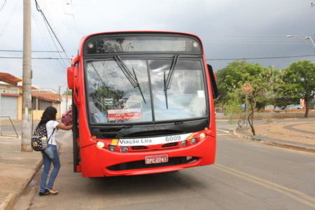 transporte-social-estudantes-hortolandia-onibus
