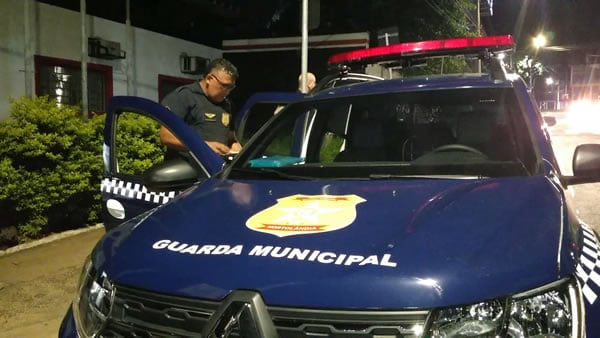Guarda Municipal detem homem por perturbacao do sossego no Santa Esmeralda