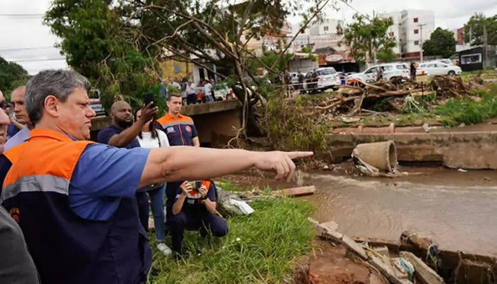 Governo de SP realiza vistoria em cidades afetadas pela chuva na regiao de Campinas